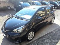 Usata Toyota Yaris 69 CV (50 kW) 2015 Nero Berlina