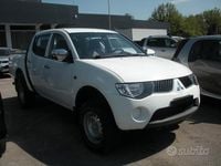 Usata Mitsubishi L200 136 CV (100 kW) 2013 Bianco Pick-up