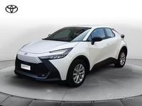 Usata Toyota C-HR Active 140 CV (102 kW) 2024 Bianco SUV