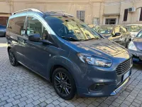 Usata Ford Tourneo Courier Sport 101 CV (74 kW) 2019 Blu/azzurro Monovolume