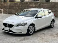 Usata Volvo V40 Business Edition 115 CV (84 kW) 2014 Bianco Utilitaria