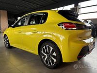 Usata Peugeot 208 Active 75 CV (55 kW) 2024 Verde Utilitaria