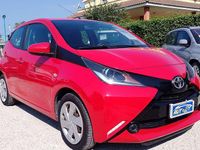 Usata Toyota Aygo X-play 69 CV (50 kW) 2016 Rosso Utilitaria