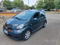 Usata Toyota Aygo 68 CV (50 kW) 2012 Bluazzurro Utilitaria