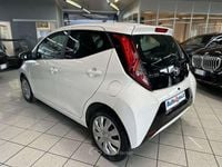 Usata Toyota Aygo 72 CV (52 kW) 2018 Bianco Utilitaria