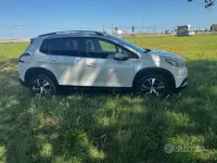 Usata Peugeot 2008 Allure 120 CV (88 kW) 2018 Bianco SUV