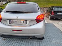 Usata Peugeot 208 GT-line 110 CV (80 kW) 2017 Utilitaria