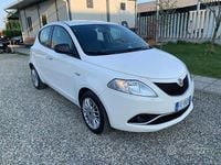 Usata Lancia Ypsilon Platinum 69 CV (50 kW) 2017 Bianco Utilitaria