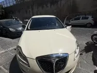 Usata Lancia Delta 120 CV (88 kW) 2009 Utilitaria