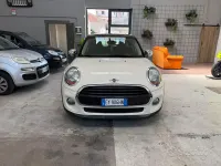 Usata Mini Cooper D 116 CV (85 kW) 2015 Beige Utilitaria