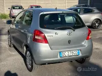 Usata Toyota Yaris Sol 87 CV (63 kW) 2007 Grigio Utilitaria