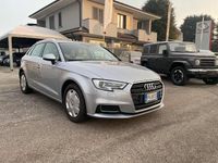Usado Audi A3 Comfort 116 CV (85 kW) 2017 Gris Berlina