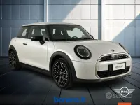 Occasion Mini Cooper Favoured 204 ch (150 kW) 2024 Blanc Citadine