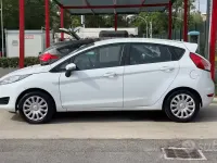 Usado Ford Fiesta Titanium 80 HP (58 kW) 2013 Branco Sedan