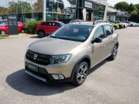 Usata Dacia Logan Comfort 90 CV (66 kW) 2018 Grigio Berlina