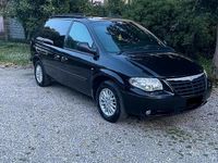 Usata Chrysler Voyager 150 CV (110 kW) 2004 Nero Monovolume