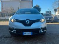Usata Renault Captur Intens 90 CV (66 kW) 2016 Grigio SUV