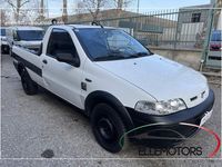 Usata Fiat Strada 80 CV (58 kW) 2004 Bianco Pick-up