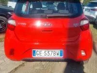 Usata Hyundai i10 65 CV (47 kW) 2021 Arancione Utilitaria