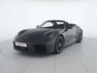 Usata Porsche 992 394 CV (289 kW) 2025 Grigio ardesia neo/capote ross Cabrio