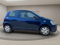 Usata Toyota Yaris Sol 65 CV (47 kW) 2004 Blu met Berlina