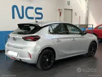 Usata Opel Corsa Elegance 101 CV (74 kW) 2023 Argento Utilitaria