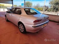 Usata Alfa Romeo 156 Distinctive 120 CV (88 kW) 2000 Grigio Berlina