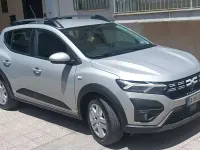 Usata Dacia Sandero Essentiel 101 CV (74 kW) 2023 Argento Berlina