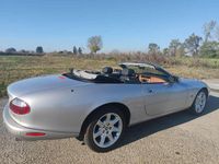 Usata Jaguar XK8 284 CV (208 kW) 2001 Grigio Cabrio
