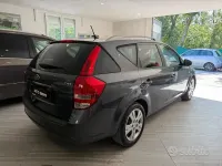 Usata Kia Ceed 115 CV (84 kW) 2011 Nero Utilitaria