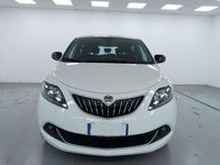 Usata Lancia Ypsilon Gold 70 CV (51 kW) 2022 Bianco Utilitaria