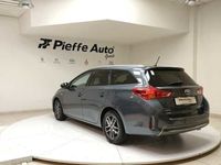 usata Toyota Auris Station Wagon 1.8 Hybrid Lounge del 2015 usata a Teramo