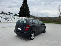 Usata Mercedes A180 Avantgarde 109 CV (80 kW) 2010 Nero Berlina