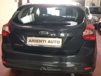 Usata Ford Focus 120 CV (88 kW) 2012 Grigio Berlina