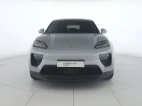 Usata Porsche Macan 197 CV (144 kW) 2025 Argento dolomite metallizzato SUV