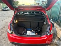 Usata Lancia Ypsilon 60 CV (44 kW) 2015 Rosso Utilitaria