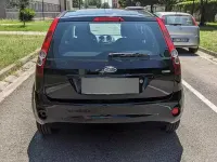 Usata Ford Fiesta 68 CV (50 kW) 2007 Nero Utilitaria