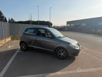 Usata Lancia Ypsilon 69 CV (50 kW) 2008 Grigio Utilitaria