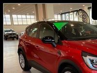 Usata Renault Captur Zen 145 CV (106 kW) 2022 Rosso SUV