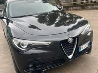 Begagnad Alfa Romeo Stelvio 180 HK (132 kW) 2018 Svart SUV