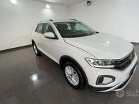 Usata VW T-Roc Life 110 CV (80 kW) 2023 Grigio SUV