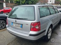 Usata VW Passat 131 CV (96 kW) 2004 Grigio Station wagon