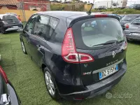 Usata Renault Scénic 110 CV (80 kW) 2010 Nero Monovolume