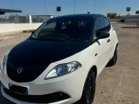 Usata Lancia Ypsilon 80 CV (58 kW) 2015 Utilitaria