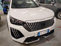 Usata Peugeot 2008 Allure 101 CV (74 kW) 2024 Bianco SUV