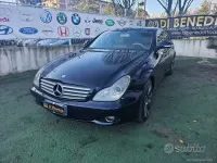 Usata Mercedes CLS320 224 CV (164 kW) 2007 Blu Coupé