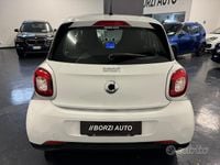 Usata Smart ForFour Passion 71 CV (52 kW) 2015 Bianco Utilitaria
