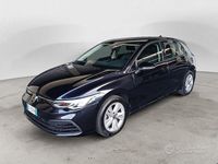 Begagnad VW Golf VIII Life 110 HK (80 kW) 2021 Grå Sedan