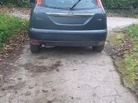 Usata Ford Focus Ghia 116 CV (85 kW) 2002 Verde Berlina