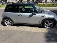 Usata Mini Cooper 116 CV (85 kW) 2002 Grigio Utilitaria